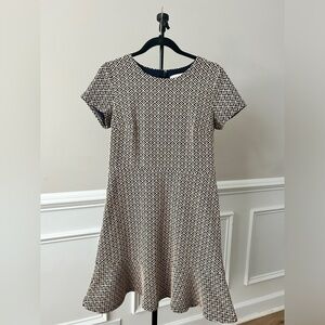 LOFT Tiered Flare Dress with Navy/Tan patterned design || Size 6